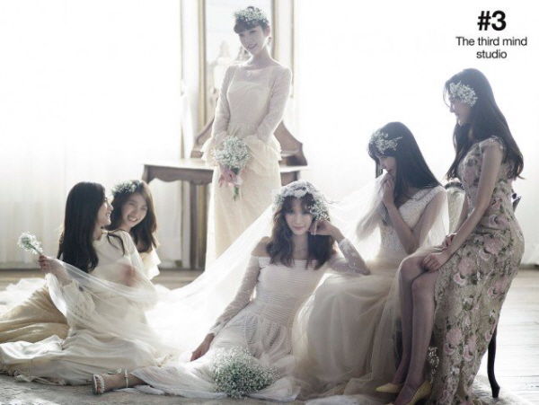After School Reunited! Members Gathered for Jung Ah's Wedding Pictorial