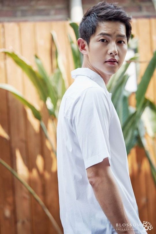 [SBS Star] Tenderhearted Song Joong-ki Donates $17,739 to Leukemia Foundation