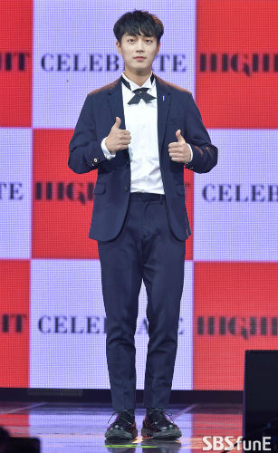 [SBS Star] Highlight to 'CELEBRATE' its Debut Anniversary with 'Can Be Better'