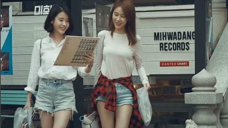 [SBS Star] IU Writes a Song 'You', Missing Her One and Only Best Friend Yoo In-ah