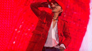 [SBS Star] G-DRAGON Introduces First 'ENT cash' at His Europe Concert
