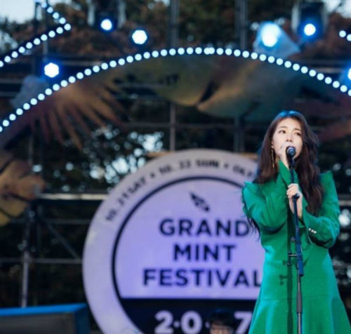 [SBS Star] VIDEO: Suzy's Extreme Cute 'Aegyo' Videos Going Viral!