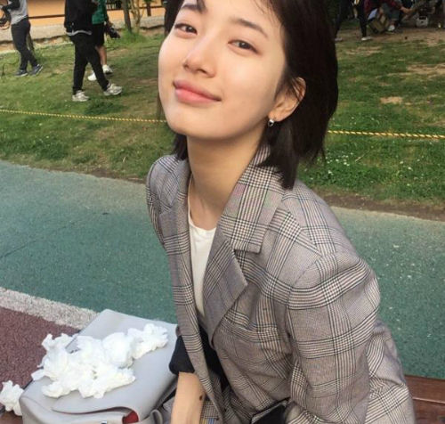 [SBS Star] VIDEO: Suzy's Extreme Cute 'Aegyo' Videos Going Viral!