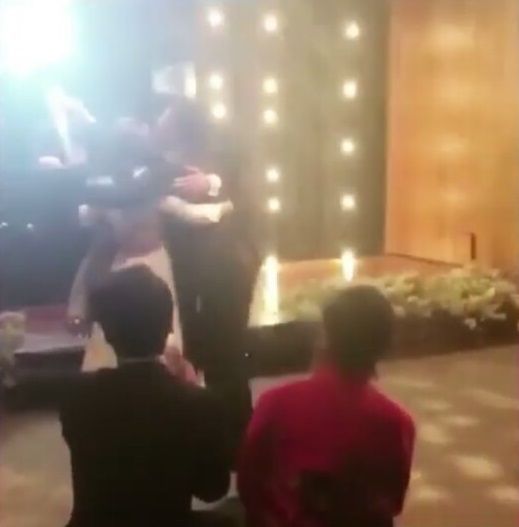 [SBS Star] Chinese Media Secretly Fly Drones at Song-Song Couple's Wedding Illegally