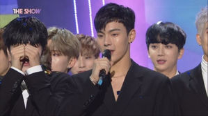 [SBS Star] VIDEO: MONSTA X's Tearful First Win in 2 Years Since Debut