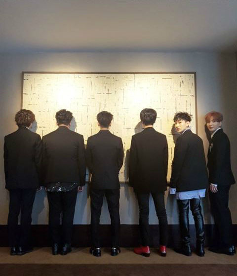 [SBS Star] Super Junior will Sell 'Black Padded Coats' on TV as Promised!