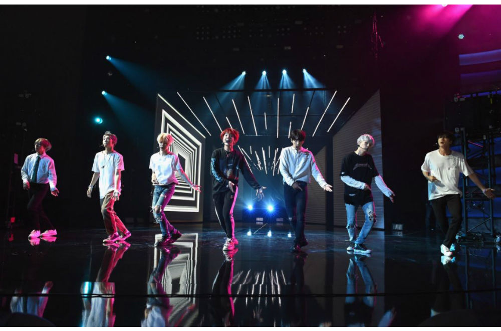 [SBS Star] BTS Boys Nails Even on the Rehearsal Stage!