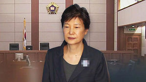 '국정농단' 박근혜 국선변호인 "전부 무죄…정치적 책임졌다"
