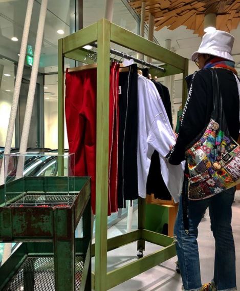 [SBS Star] Fashionista G-DRAGON Expresses Avant-Garde While Shopping