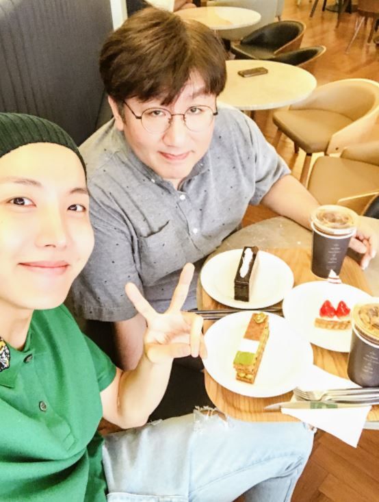 [SBS Star] BTS' Father Bang Si-hyuk's Recent Update!