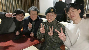 [SBS Star] Kang Ha Neul is "Confidently and Cheerfully" Serving in the Military!