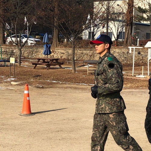 [SBS Star] Assistant Instructor 2PM Taecyeon's Recent Photos Released