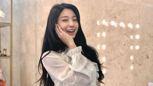 [SBS Star] AOA Seolhyun Endows Scholarship to Hearing-impaired Students