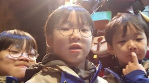 [SBS Star] The Song Triplets' First Selfie is the Cutest Thing Ever