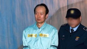 '문고리 3인방' 모두 朴 재판 증언 거부…이재만 "누되는 것 고통"