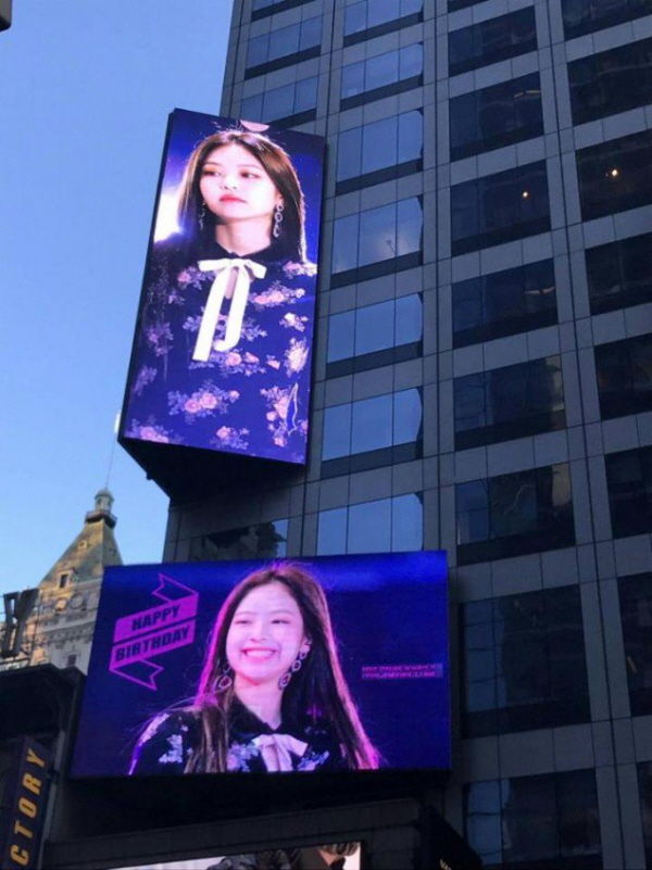 BLACKPINK JENNIE