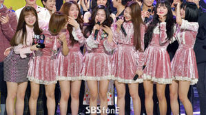 [SBS Star] VIDEO: OH MY GIRL Ranks in the First Place on 'The Show'