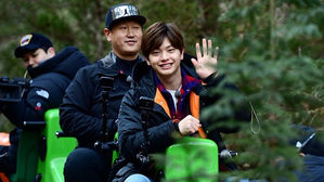 [SBS Star] Yook Sungjae in the Behind Scenes of 'Master in the House'!