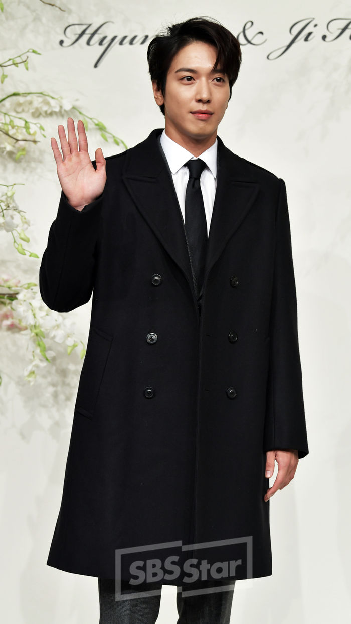 Jung Yong Hwa