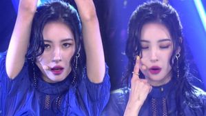 [SBS Star] VIDEO: SUNMI Takes Third Trophy Home with 'Heroine'