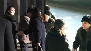 [영상] "잘 다녀오시라우" 북한 김여정, 평양역에서 예술단 배웅 '눈길'