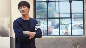 [SBS Star] Ji Sung Renews a Contract with His Agency