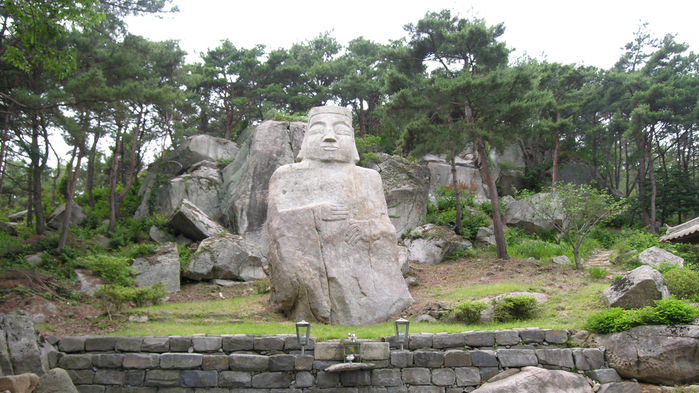 홍성 상하리 미륵불 (사진=문화재청)