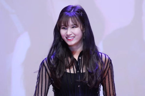 TWICE SANA
