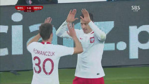[영상] [대한민국 vs 폴란드] 레반도프스키 헤딩 슛에 선제골 내준 대한민국