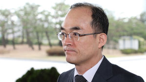 문무일 총장 "강원랜드 수사, 질책한 적 있지만 이견 해결 과정"