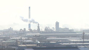 대기 중 발암물질 이미 많은데&hellip;아직 기준 없어 규제 불가