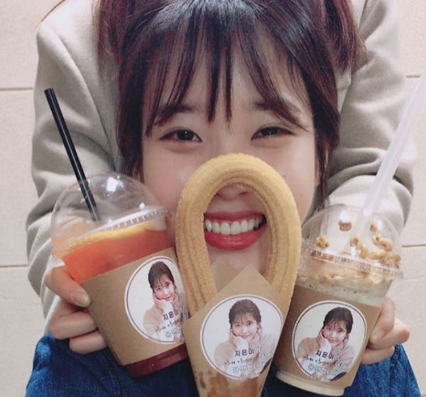 IU