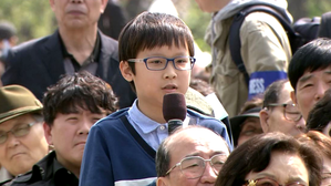 [영상] "민주주의란&hellip;" 이낙연 총리도 고개 끄덕이게 만든 학생