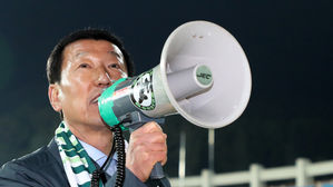 '프로축구' 전북, 강원에 2대 0 완승&hellip;7연승 질주