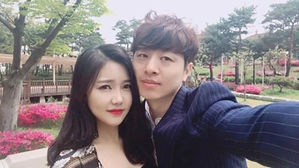 [스브스타] 유상무♥김연지, 10월 결혼…힘든 시간 함께 이겨낸 커플