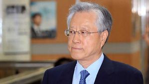 '횡령 혐의' 이석채 전 KT 회장 파기환송심 무죄