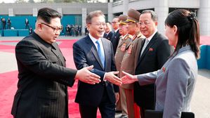 김여정 노동당 제1부부장 소속은 '선전선동부'로 확인