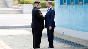 르몽드 "한국인들, 문 대통령의 평화주의 압도적 찬성"