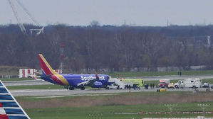 美 사우스웨스트 비행기, 운항 도중 또 창문 깨져