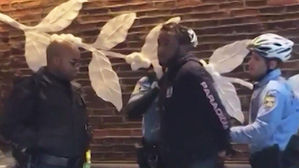 '인종차별 논란' 흑인 청년 2명, 단돈 1달러에 '합의'