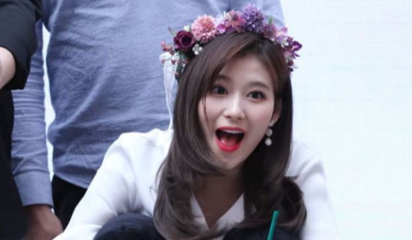 TWICE SANA