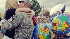 [뉴스pick] "적절한 입맞춤 시기는 언제?"&hellip;미 국방부의 특별한 장병 교육