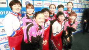 석별의 정 나눈 남북 여자 탁구…"8월에 더 강한 팀 만들자"