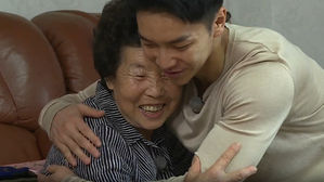 [SBS Star] VIDEO: Lee Seung Gi Visits His Grandmother for the First Time in Four Years