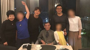 [SBS Star] Kim Jong-kook Spends an Unforgettable Evening on Parents' Day