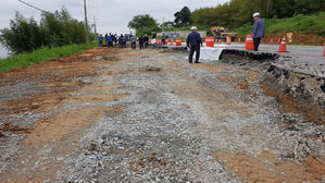 나주 강변도로 공사 구간 대규모 균열 발생&hellip;전남도 응급복구