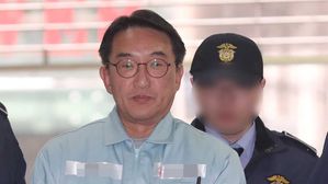 현기환 "박 전 대통령에 총선여론조사 결과 보고 안 해"