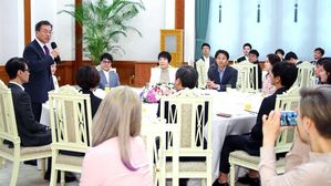 문 대통령 "남북 끝내 하나될 것&hellip;최대한 속도 내겠다"