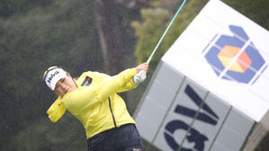 인주연, 이틀 연속 선두&hellip;KLPGA 첫 우승 보인다