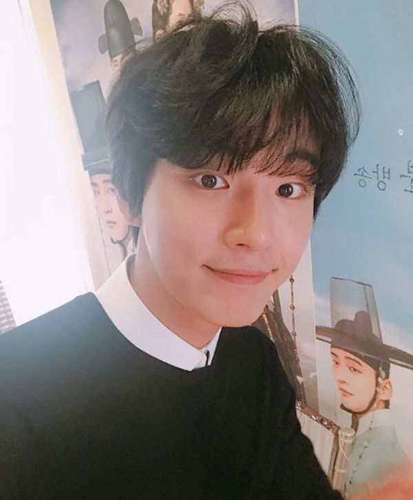 Yoon Si Yoon